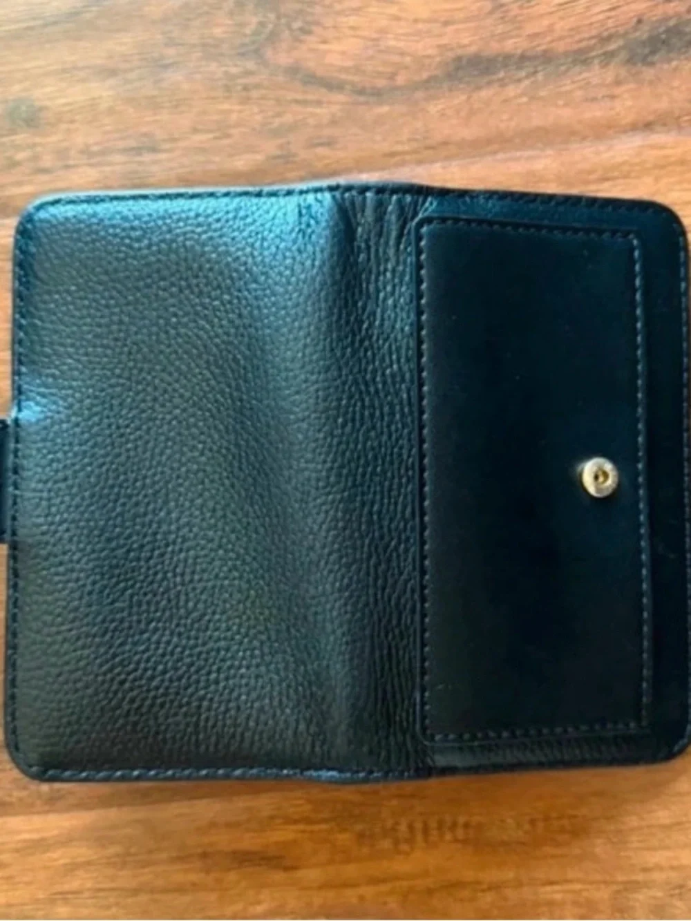 Michael Kors Black Leather charm medium Tab Leather Bifold Wallet